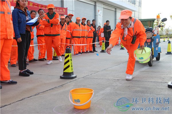 合肥160余名環(huán)衛(wèi)工人參加趣味運(yùn)動會歡慶&ldquo;環(huán)衛(wèi)節(jié)&rdquo;